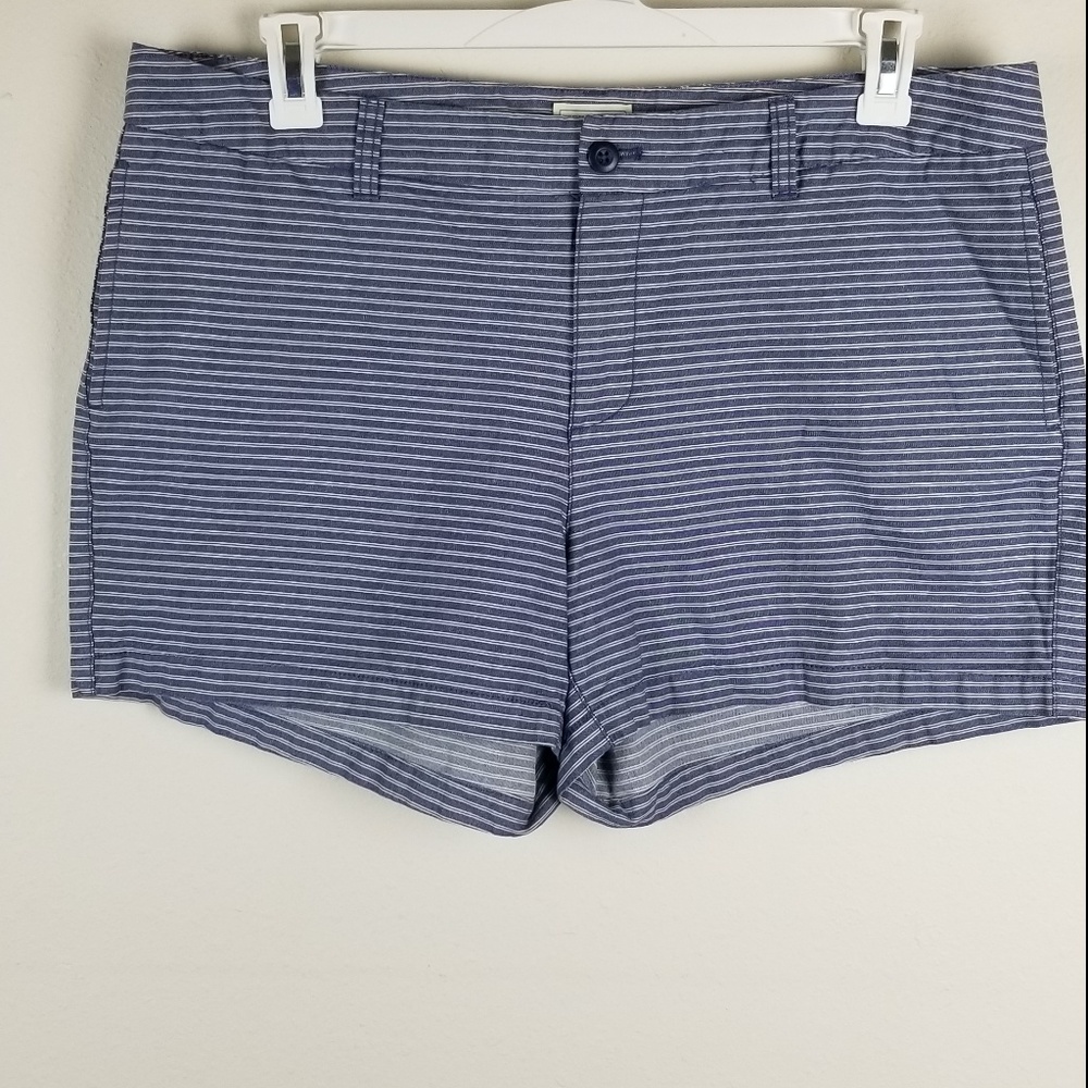 Gap Women Khakis Size 16 Shorts Blue White